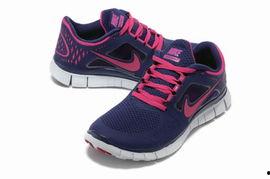 女士国产跑步鞋测评视频,女士专属款，舒适与性能的完美结合